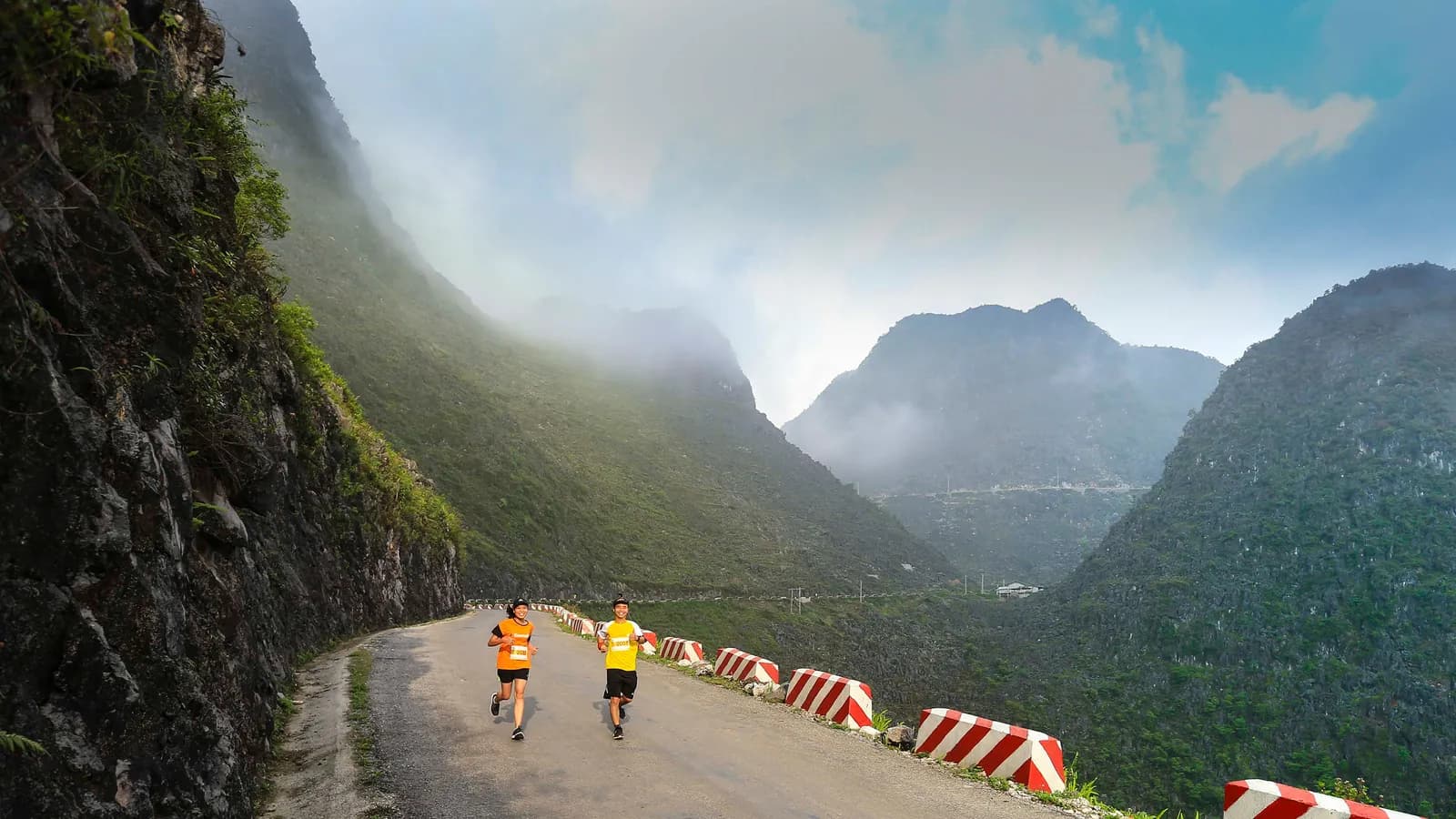 Hà Giang Marathon 2019 - Hòa mình giữa bát ngát núi non