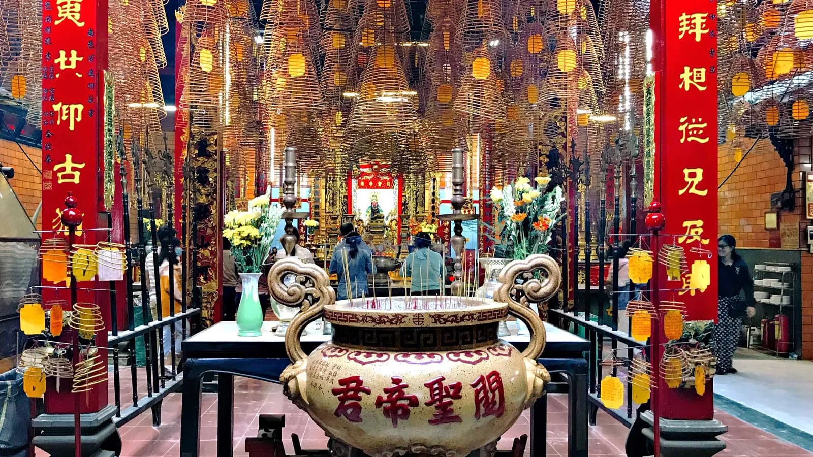 Chùa Ông, chút màu sắc Trung Hoa bên bờ sông Hậu