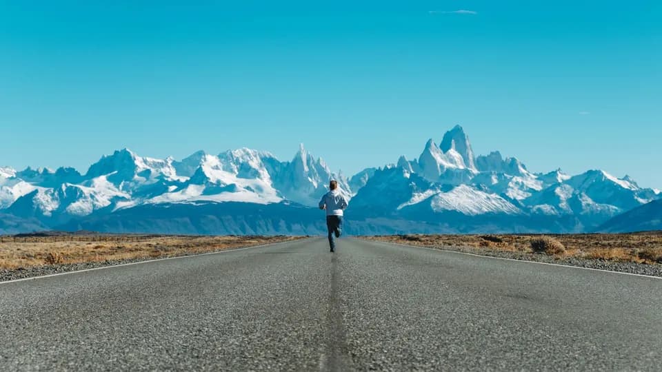 "Tôi nói gì khi nói về chạy bộ": Hơn cả những cung đường marathon 