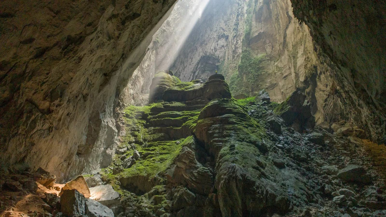 Khám phá Sơn Đoòng " Hang động 3 triệu năm tuổi" cùng Oxalis Adventure