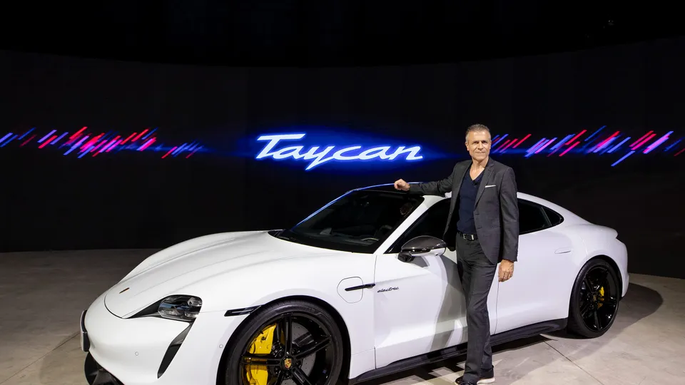 Porsche Việt Nam chính thức giới thiệu xe thể thao thuần điện Taycan