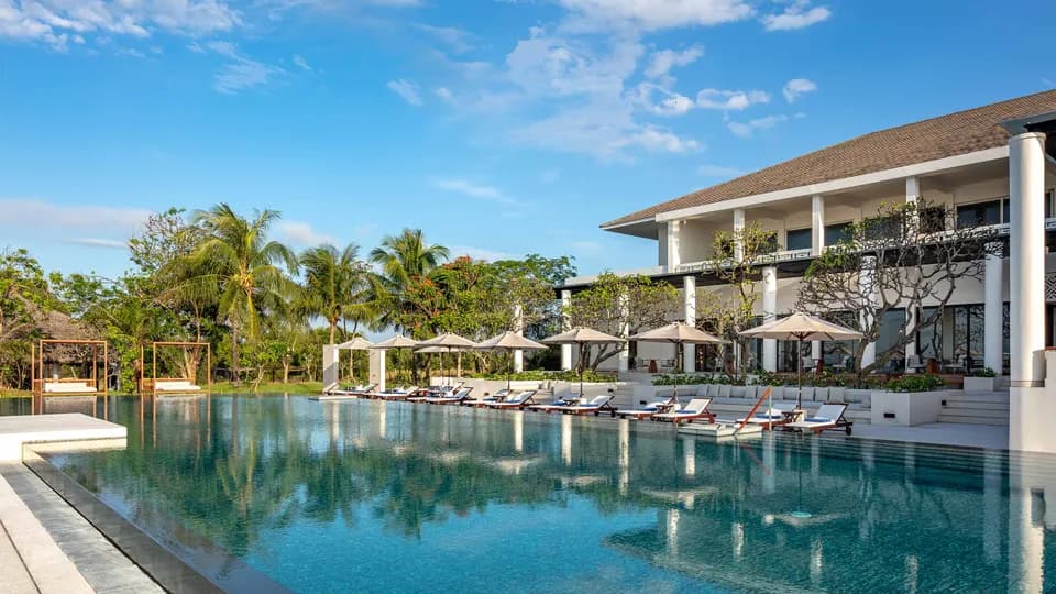 Khu nghỉ dưỡng Azerai Kê Gà Bay chính thức khai trương