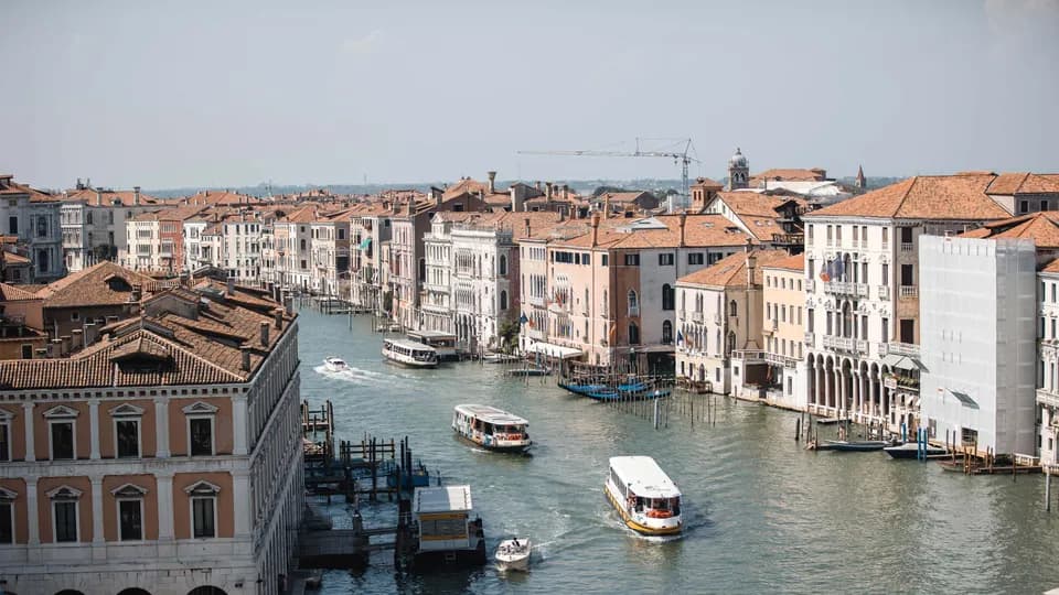Trở lại Venice ngày rực nắng