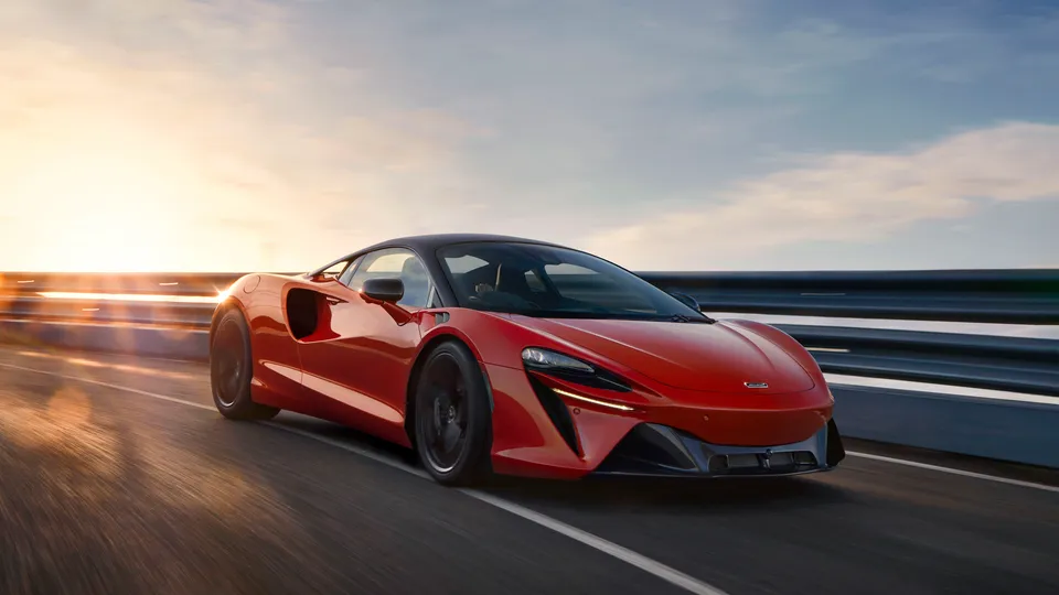 Trải nghiệm: McLaren Artura mang đến cảm giác lái phấn khích trong kỷ nguyên điện khí hóa