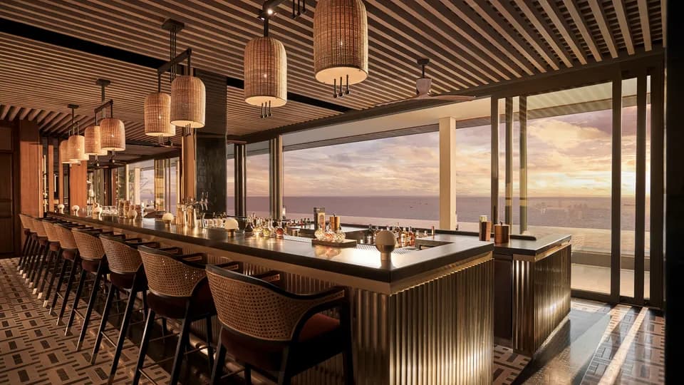 Chào tháng 9 với thực đơn Trung thu thượng hạng cùng cocktail Negroni đẳng cấp tại Regent Phú Quốc
