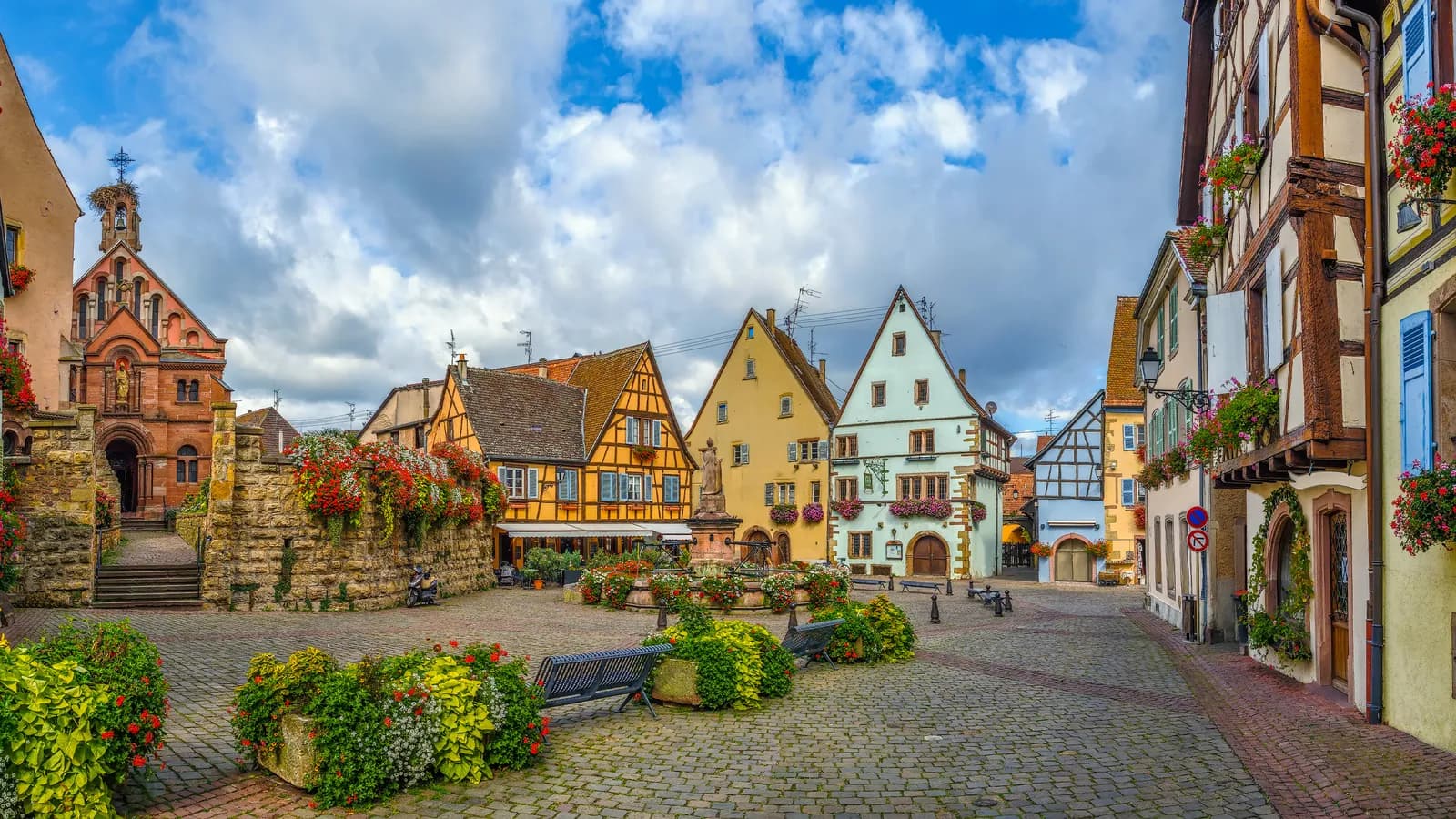 Làng Eguisheim - Dấu tích vàng son của thời Trung Cổ 