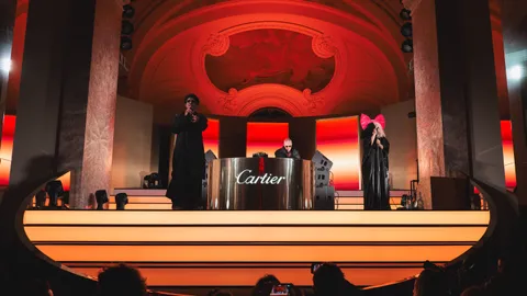 Cartier kỷ niệm 100 năm của dòng trang sức Trinity biểu tượng