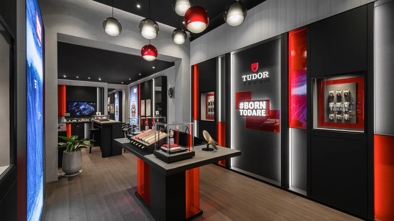 Tudor chính thức khai trương cửa hàng mới tại TPHCM
