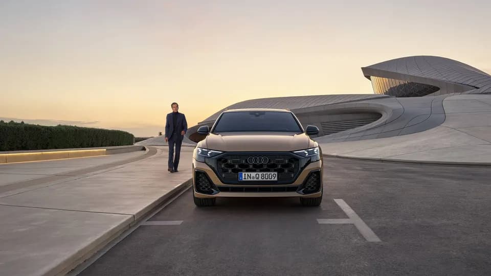 Audi Q8 phiên bản S-line mới đổ bộ vào Việt Nam