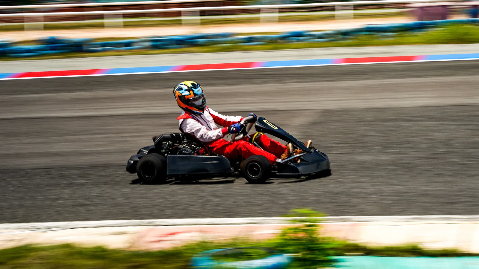 Go-Kart tại Việt Nam: Trải nghiệm xe đua "F1 mini" cho tín đồ tốc độ