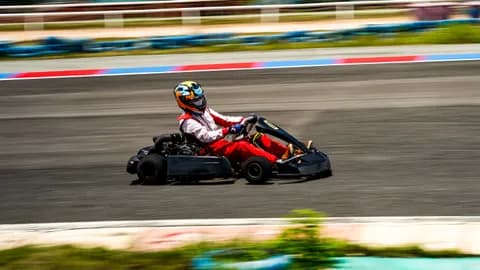 Go-Kart tại Việt Nam: Trải nghiệm xe đua "F1 mini" cho tín đồ tốc độ