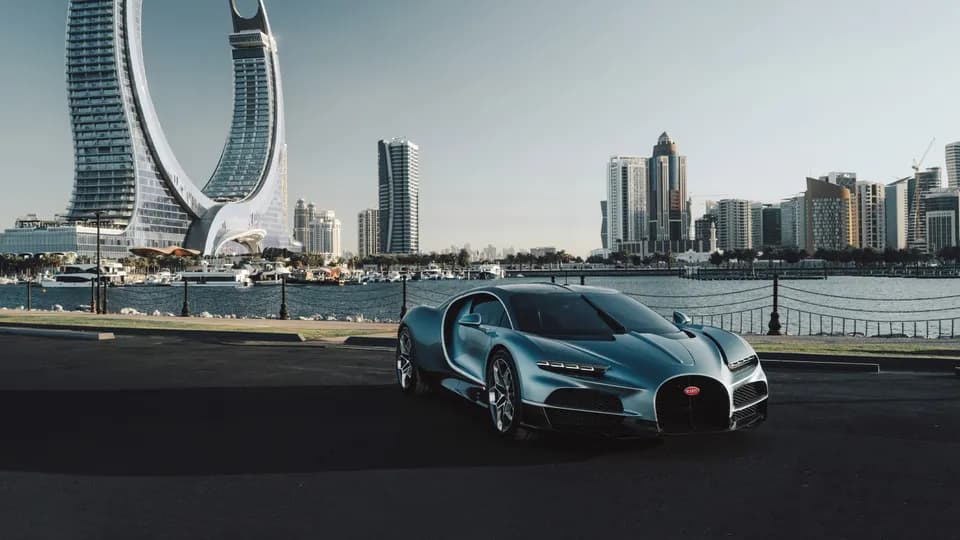 Xe sang & cú chuyển mình táo bạo sang động cơ hybrid