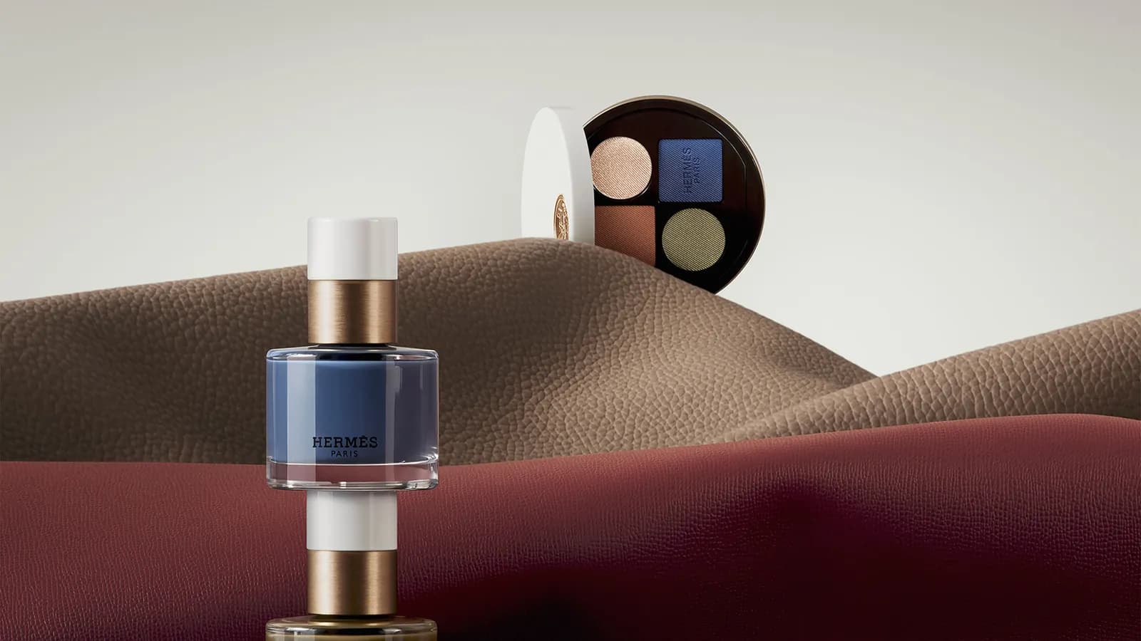 Hermès Beauty Thu/Đông 2024: Khi sắc xanh khơi gợi mọi giấc mơ