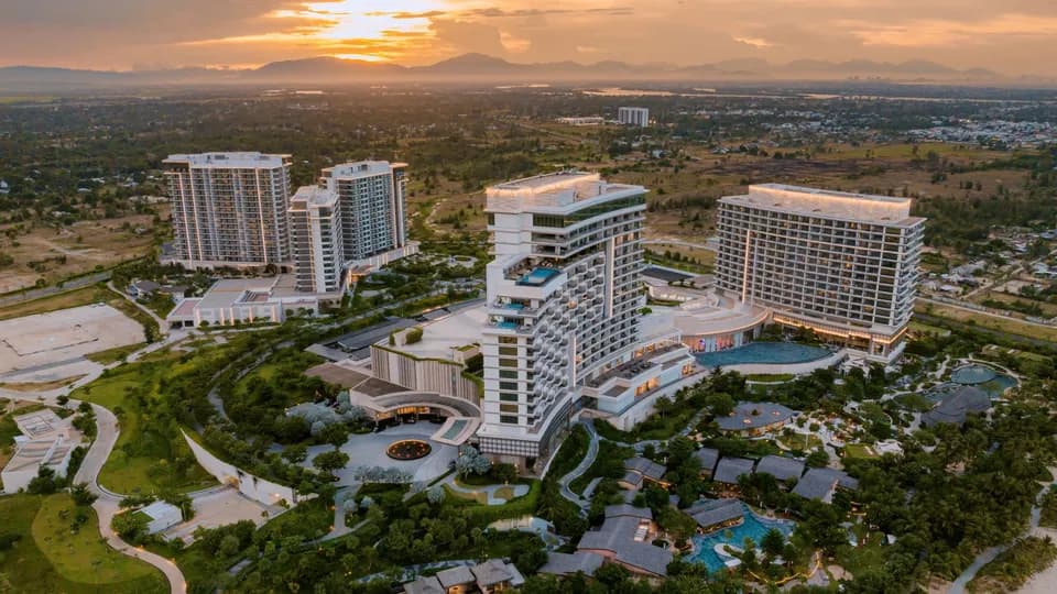 Hoiana Resort & Golf được vinh danh là "Khu nghỉ dưỡng phức hợp tốt nhất thế giới"