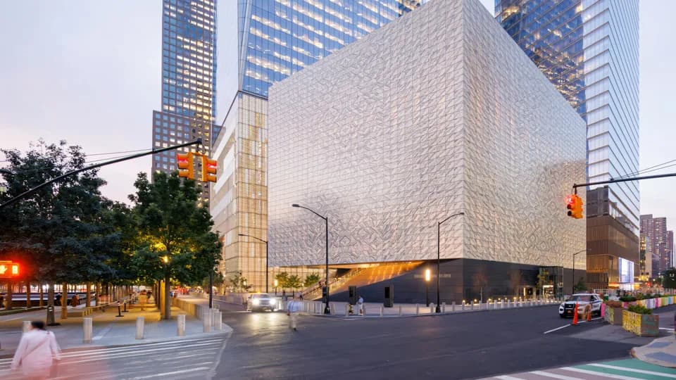 Trung tâm Biểu diễn Nghệ thuật Perelman: Khối lập phương giữa tim mạch Manhattan