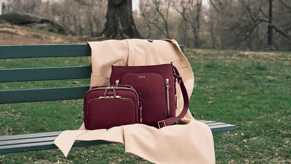 TUMI Fall 2025: Tôn vinh sắc màu New York ngày Chớm Thu