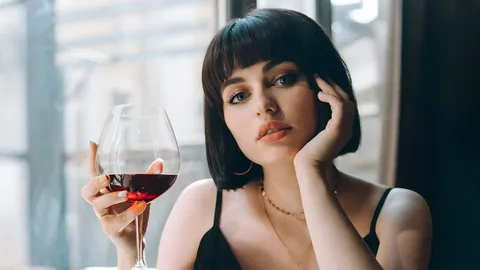 Rượu vang đỏ: “Bảo bối” của làn da